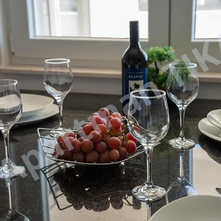 Apartamento Tika Ciovo *