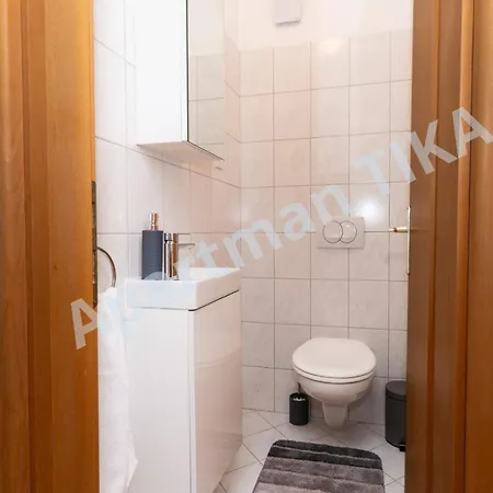 Tika Ciovo Apartment *