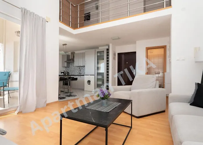 公寓 Tika Ciovo 特罗吉尔